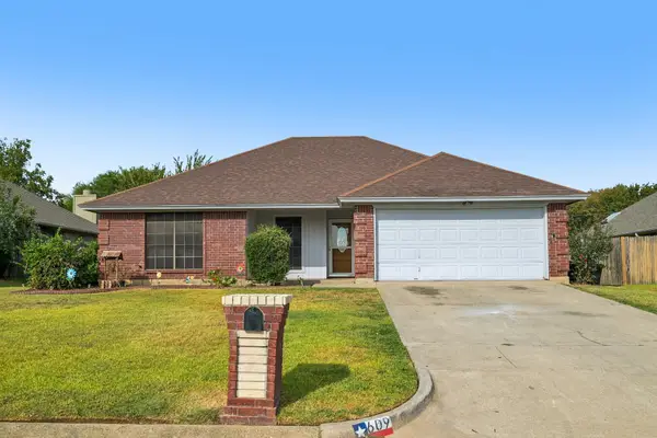 609 Ruth Drive, Kennedale, TX 76060