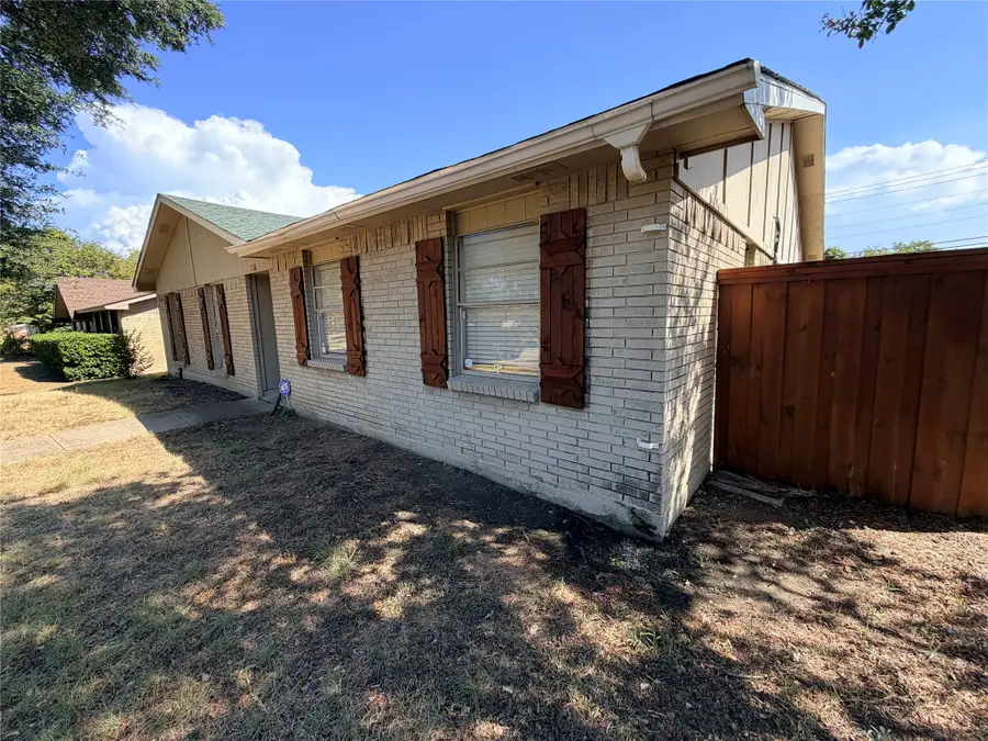 7116 Chinaberry Road, Dallas, TX 75249 - #2