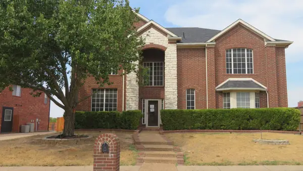 1233 High Bluff Drive, DeSoto, TX 75115