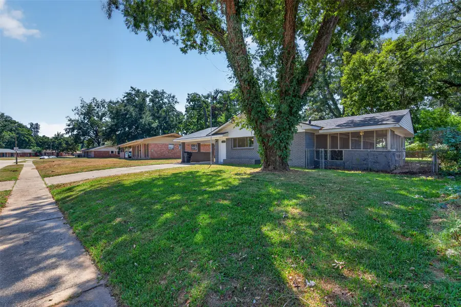 3922 Parkway Drive, Bossier City, LA 71112 - #3