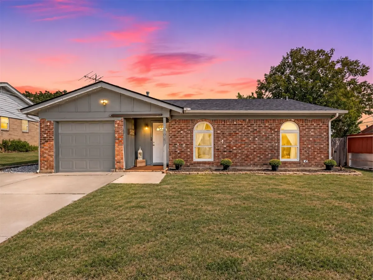 7008 Smithfield Road, North Richland Hills, TX 76182 - #1