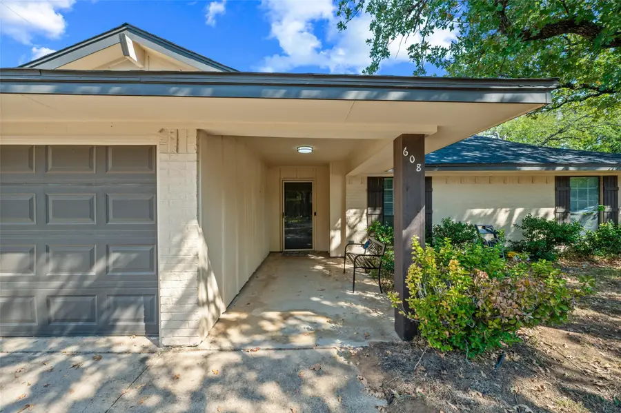608 Ridgewood Circle, Hurst, TX 76054 - #3
