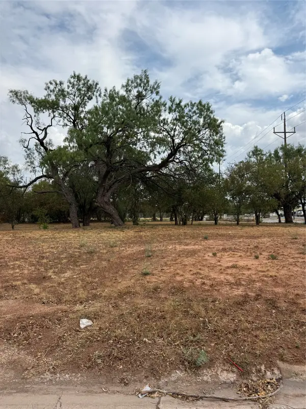 2332 N 3rd Street, Abilene, TX 79603