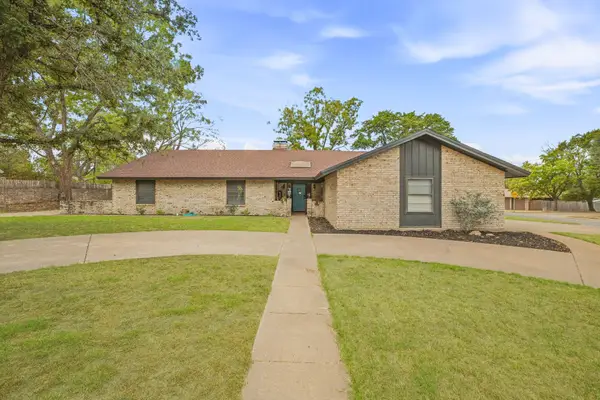 1190 N Charlotte Avenue, Stephenville, TX 76401
