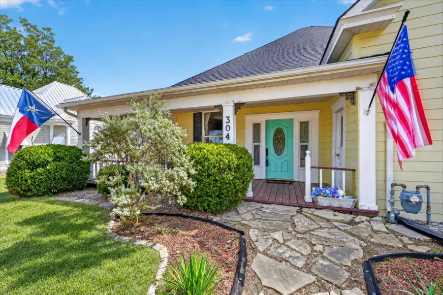 304 E Main Street, Itasca, TX 76055 - #3