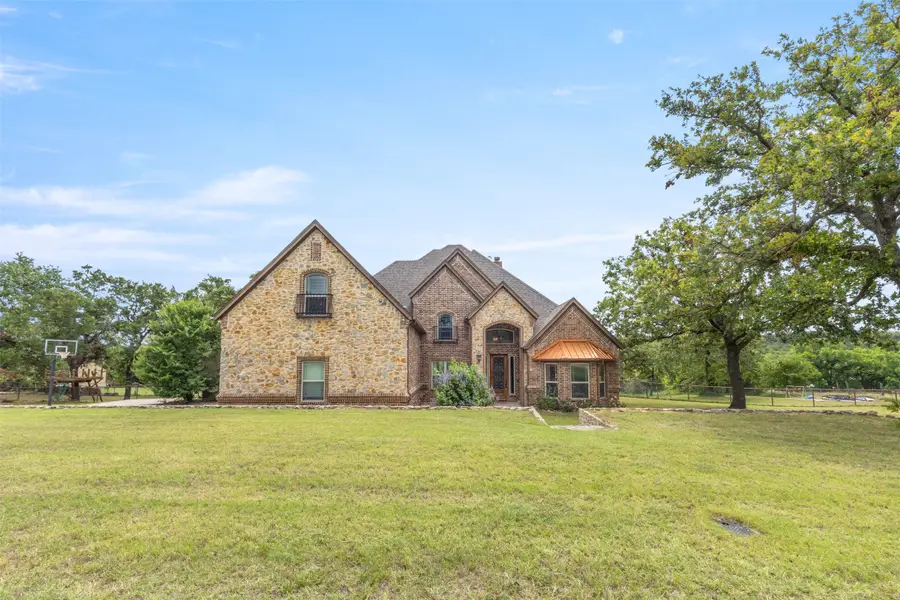 108 Oak Creek Drive, Springtown, TX 76082 - #3