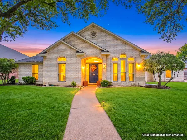 9505 Lost Trails Drive, Woodway, TX 76712