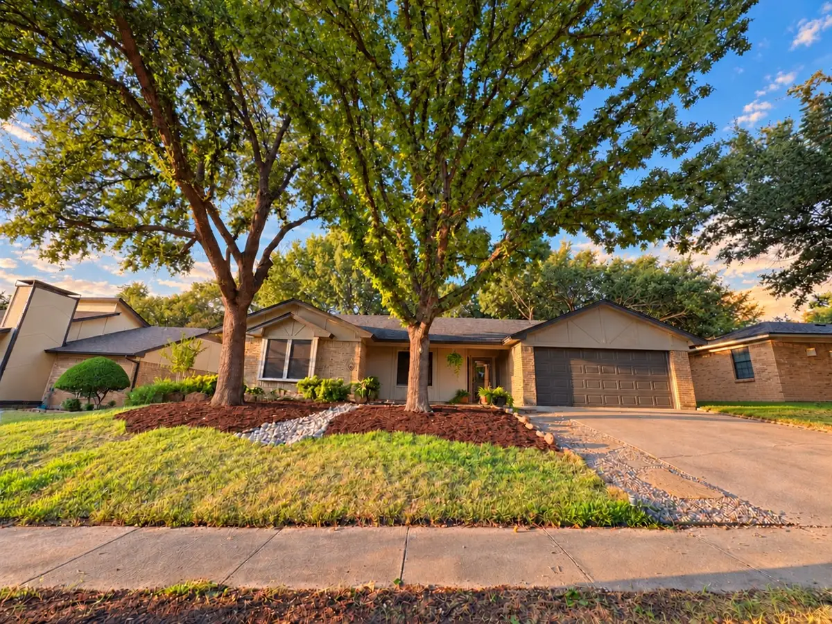 917 Clear View Drive, Bedford, TX 76021 - #1