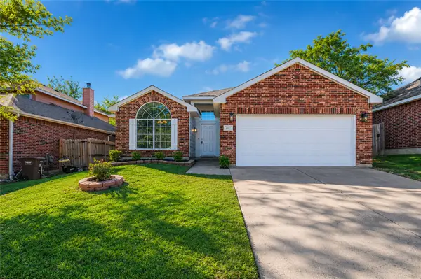 4817 Barnhill Lane, Fort Worth, TX 76135