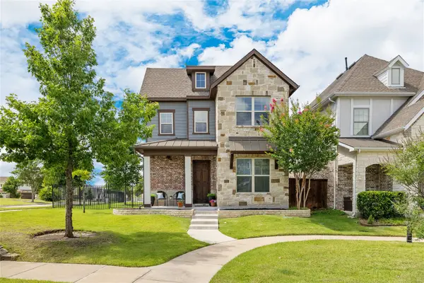1820 Roundtree Circle W, Fort Worth, TX 76008