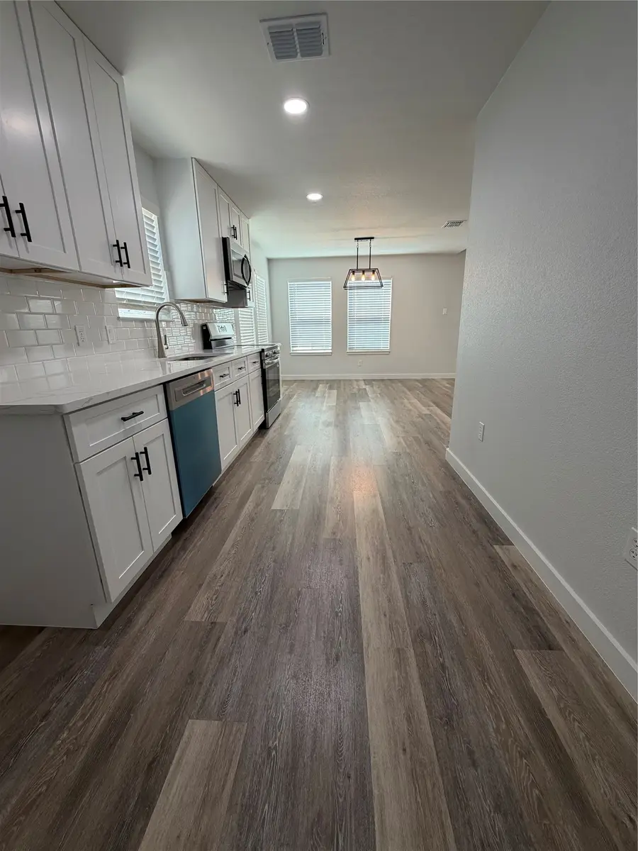 3007 Rockwood Drive, Granbury, TX 76048 - #3
