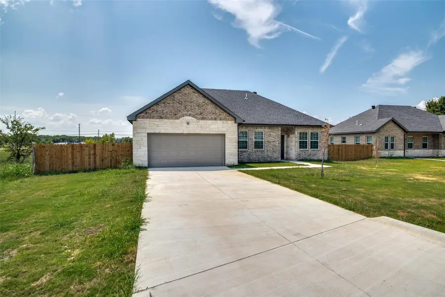 705 Lakeland Drive, West Tawakoni, TX 75474 - #2
