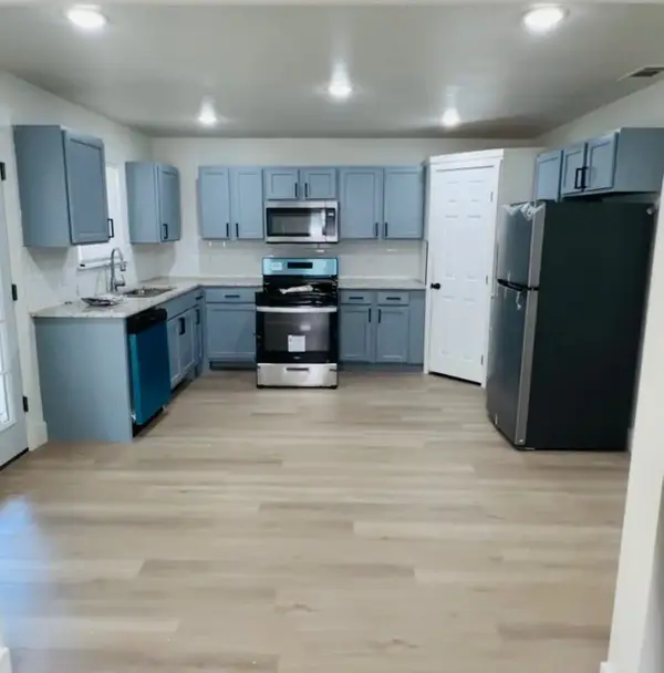 1014 Turner Street, Cleburne, TX 76033
