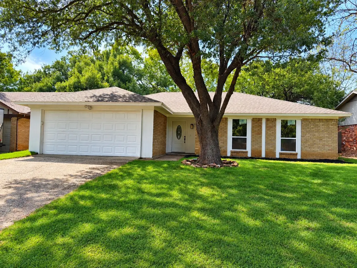 2231 Park Springs Court, Arlington, TX 76013 - #1