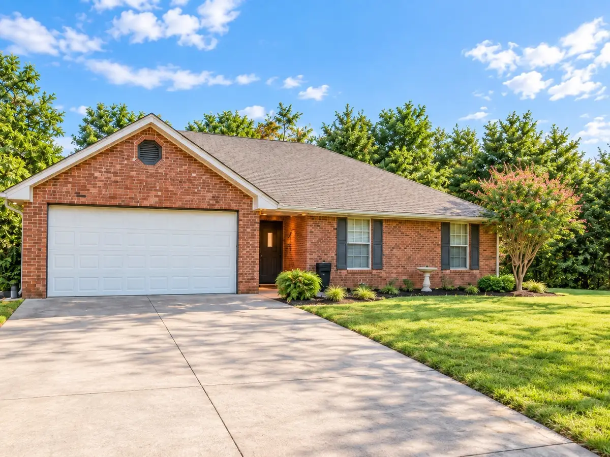 1107 Oxford Drive, Gainesville, TX 76240 - #1