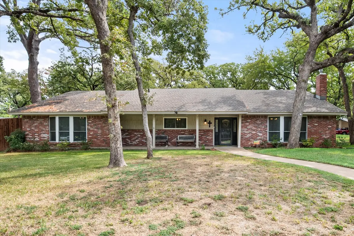 1001 Whispering Oak Court, Arlington, TX 76012 - #1