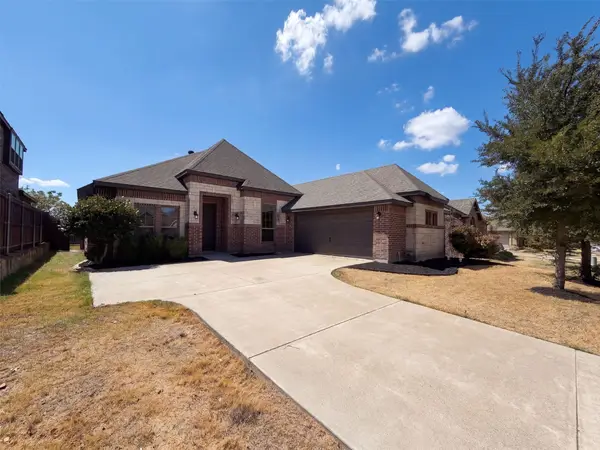 130 Red Pine Drive, Red Oak, TX 75154