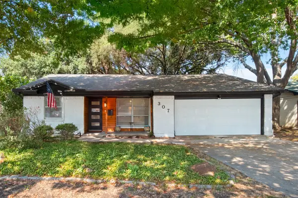 307 Dogwood Drive, Richardson, TX 75080