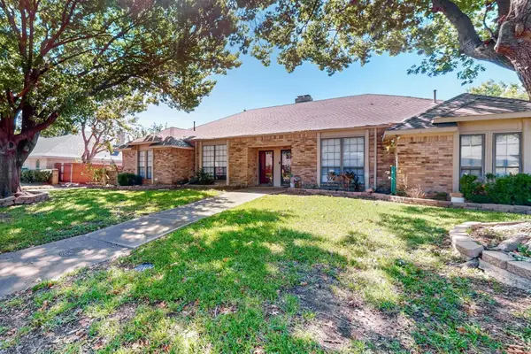 7113 Pleasant View Drive, Dallas, TX 75231