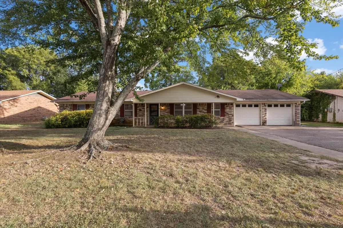 202 Sherwood Drive, Longview, TX 75605 - #1