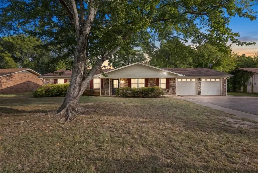 202 Sherwood Drive, Longview, TX 75605 - #2