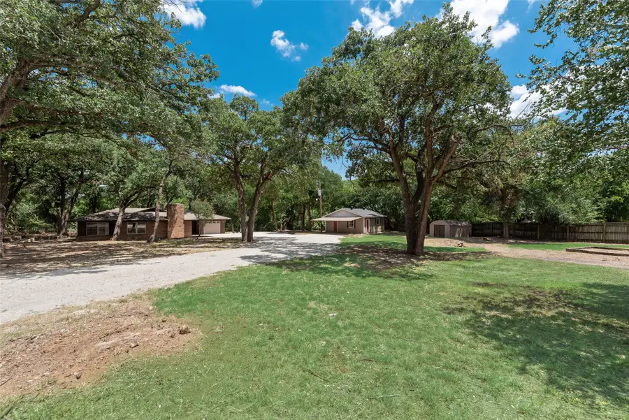 294 Thomas Len Road, Azle, TX 76020 - #2