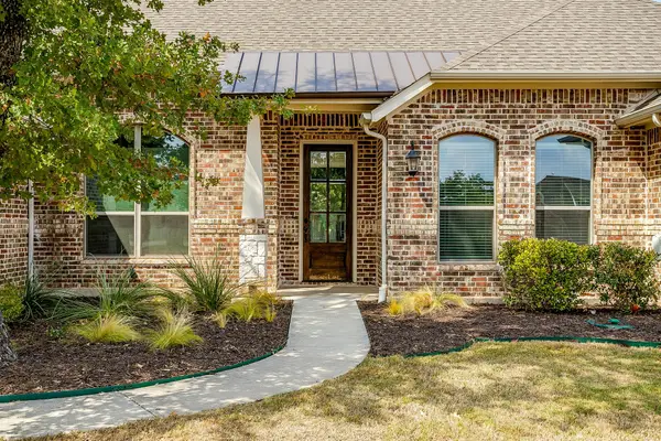 102 Eagle Drive, Lipan, TX 76462