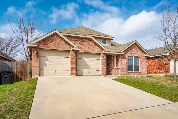 2308 Wakecrest Drive, Fort Worth, TX 76108