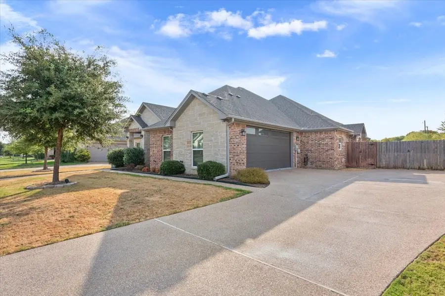 10305 Creekside Lane, Waco, TX 76712 - #2