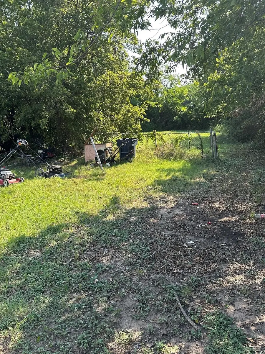 1121 Griggs Avenue, Fort Worth, TX 76105 - #3