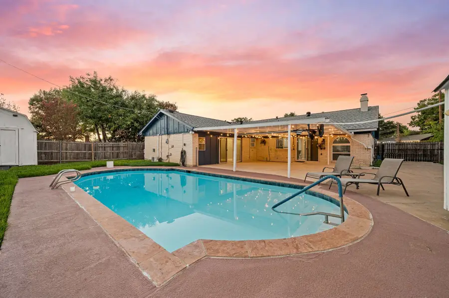 633 Lewis Drive, Hurst, TX 76054 - #2