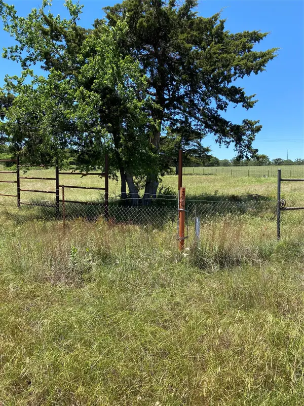 5925 Hwy 287, Bowie, TX 76230