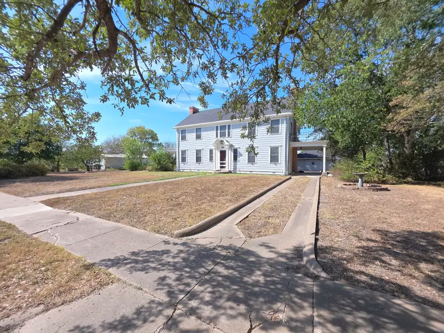401 S 8th Street, Coolidge, TX 76635 - #2