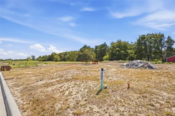 300 Trevor Lane, Greenville, TX 75402