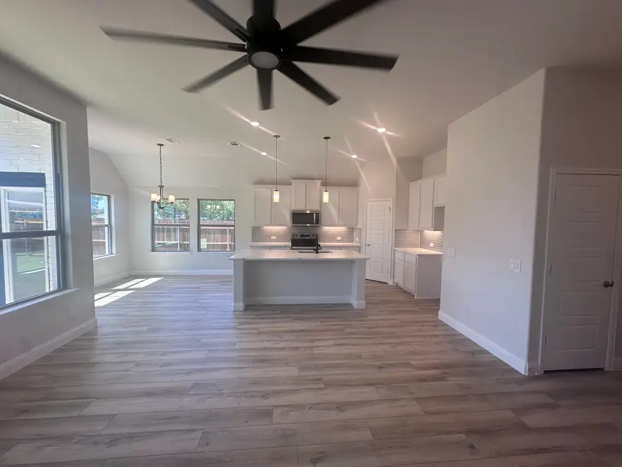 604 Austen Avenue, Tioga, TX 76271 - #2