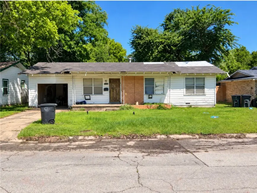 910 Euclid Street, Cleburne, TX 76033 - #1
