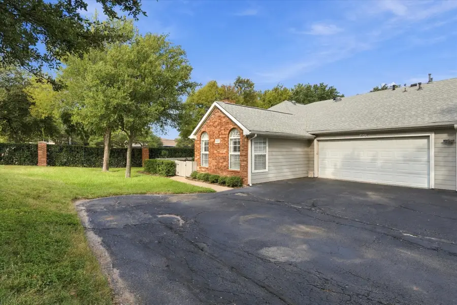 1002 Bridges Drive, Arlington, TX 76012 - #2