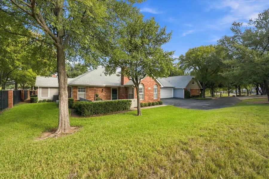 1002 Bridges Drive, Arlington, TX 76012 - #3