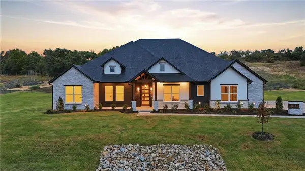 1011 Meadow Wood Terrace, Azle, TX 76020