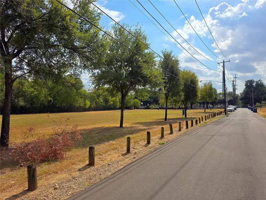 2855 Peary Avenue, Dallas, TX 75215 - #3