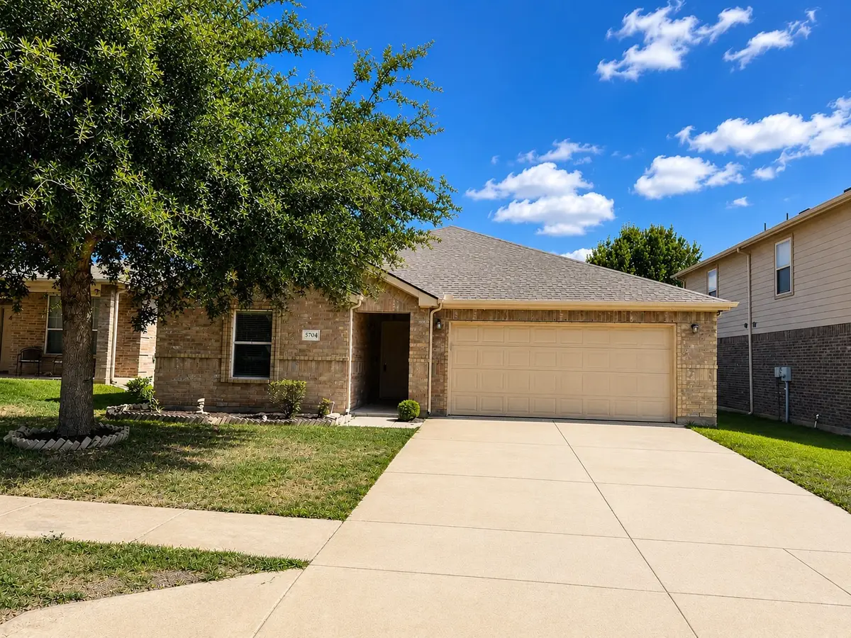 5704 Saphire Pool Trail, Fort Worth, TX 76244 - #1