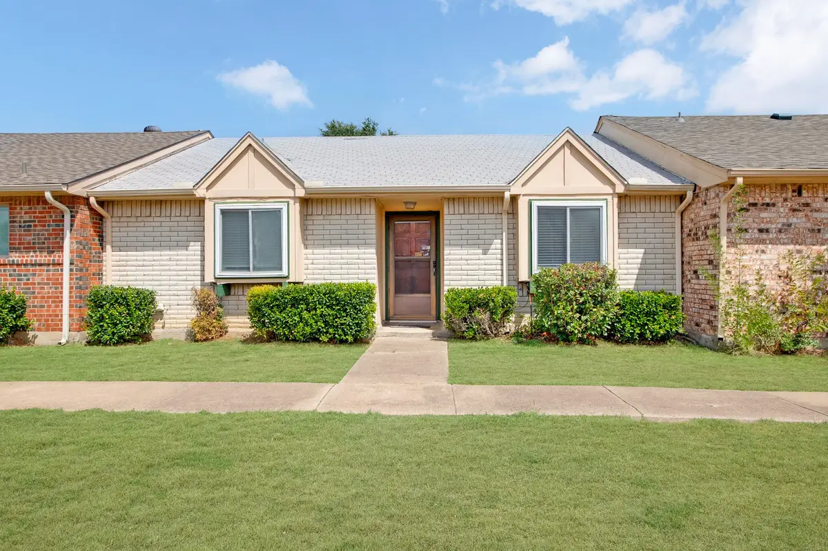 4 E Mountain Creek Court #11, Grand Prairie, TX 75052 - #1