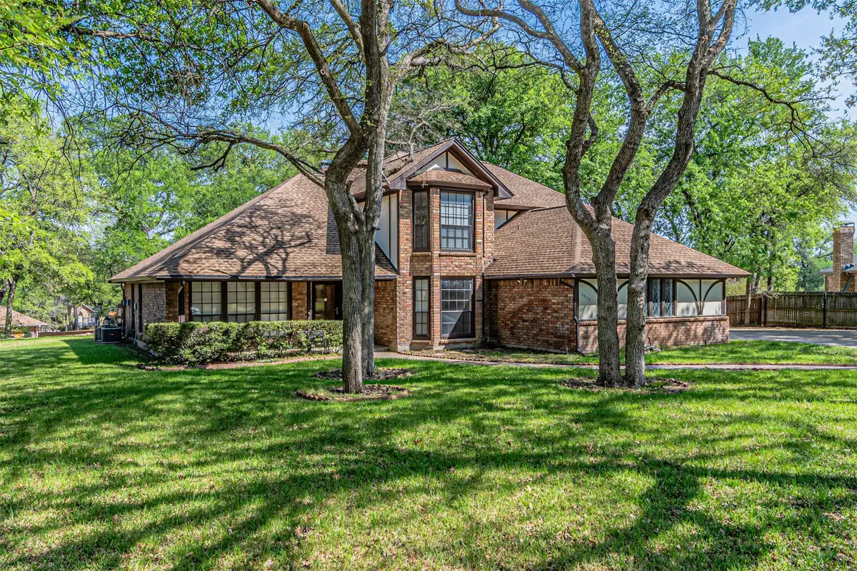 8801 Sylvan Court, Fort Worth, TX 76120 - #1