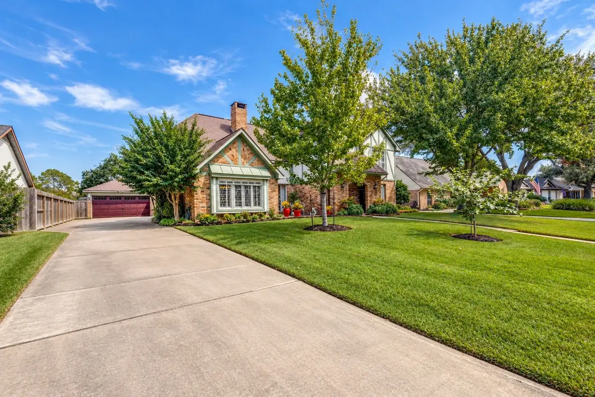 807 Longview Drive, Sugar Land, TX 77478 - #1