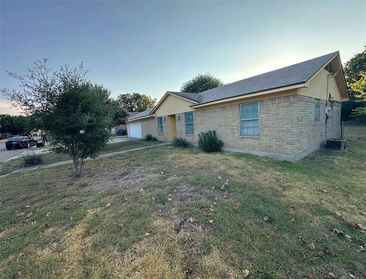 713 Rolling Hills Drive, Hewitt, TX 76643 - #1