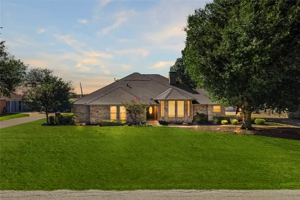 206 Cripple Creek Road, Glenn Heights, TX 75154