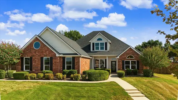 3909 Stoneshire Court, Fort Worth, TX 76179