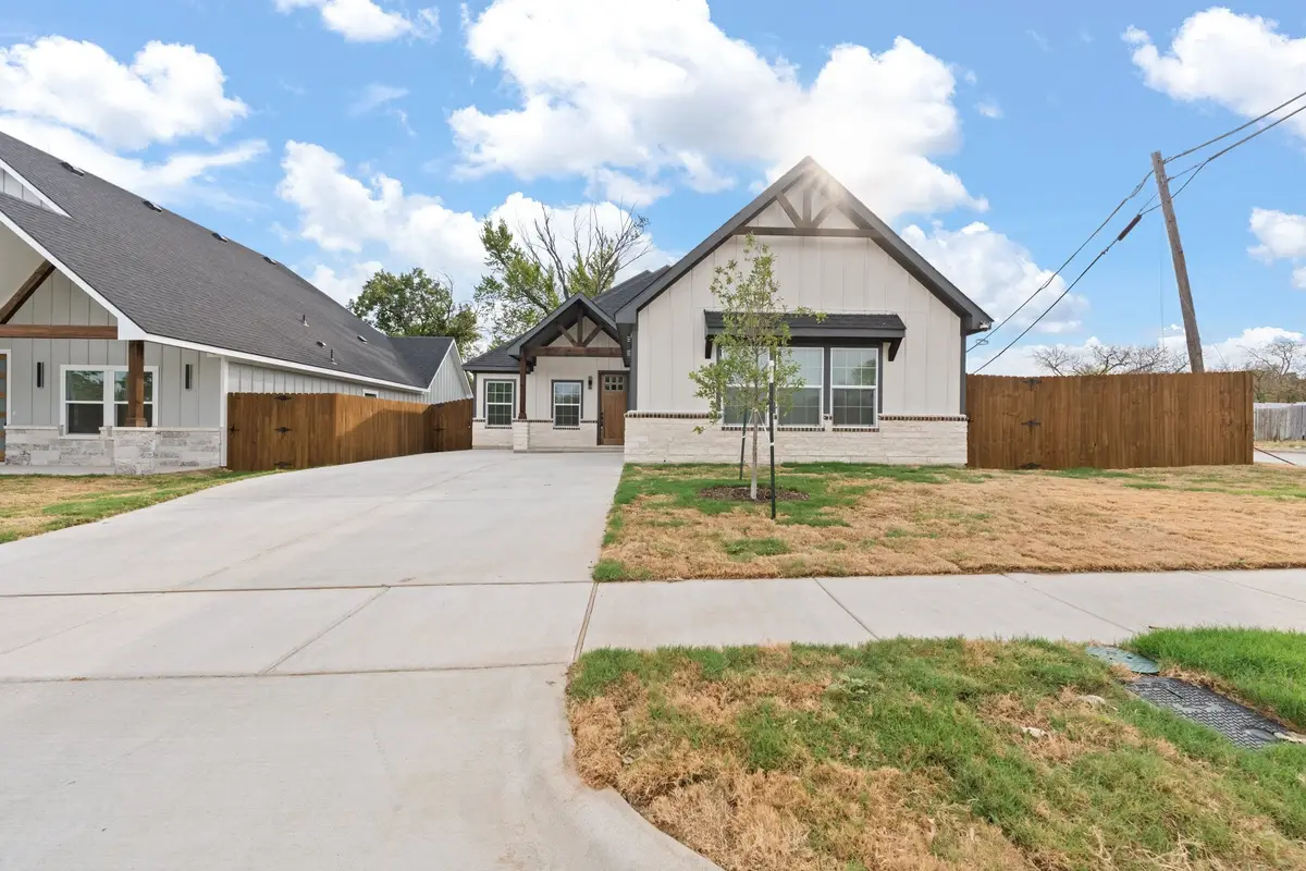 813 Tierney Road, Fort Worth, TX 76112 - #1