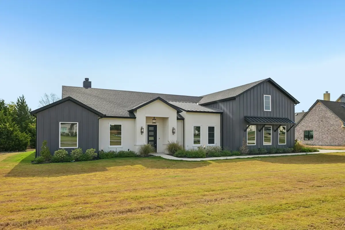 3080 Glen Oaks Drive, Waxahachie, TX 75165 - #1