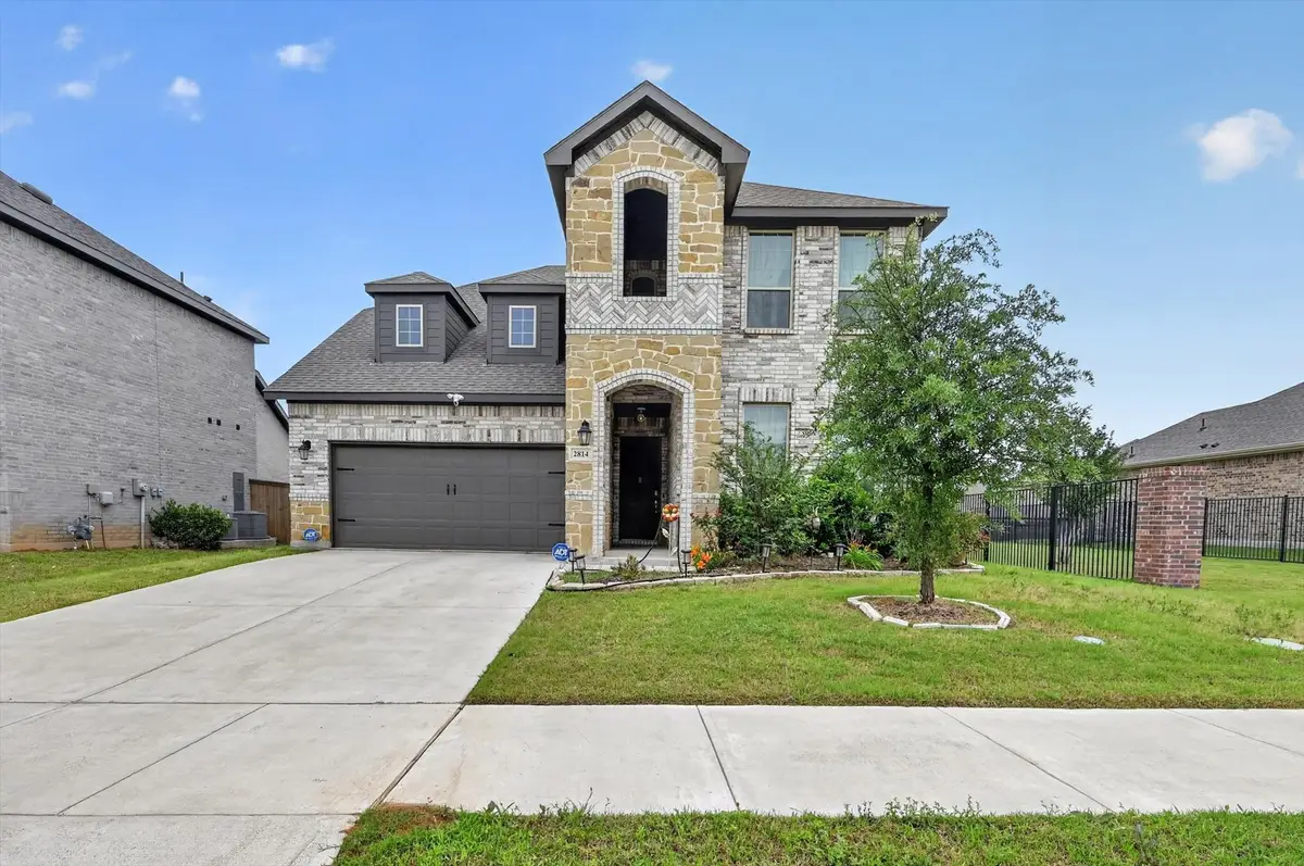 2814 Grand Lookout Lane, Arlington, TX 76001 - #1